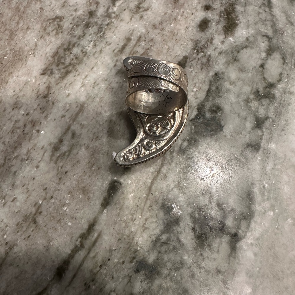 Ring - Picture 5 of 5